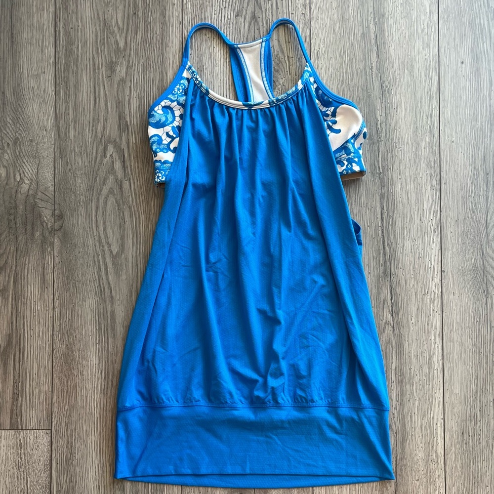 Lululemon Women’s Muscle Racerback Tank Top with Built In Bra Cerulean Blue